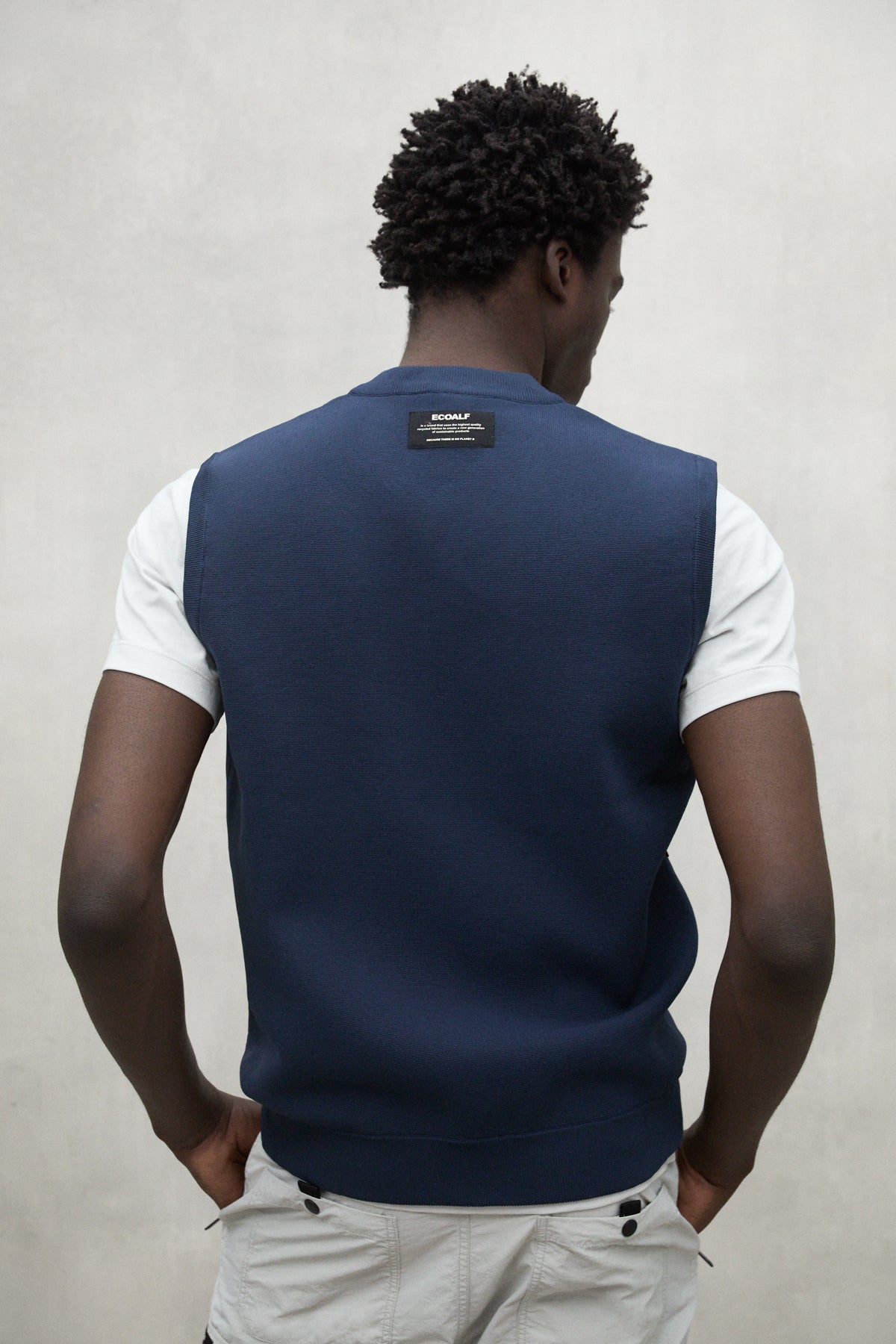 NAVY BLUE KOBUS KNITTED VEST