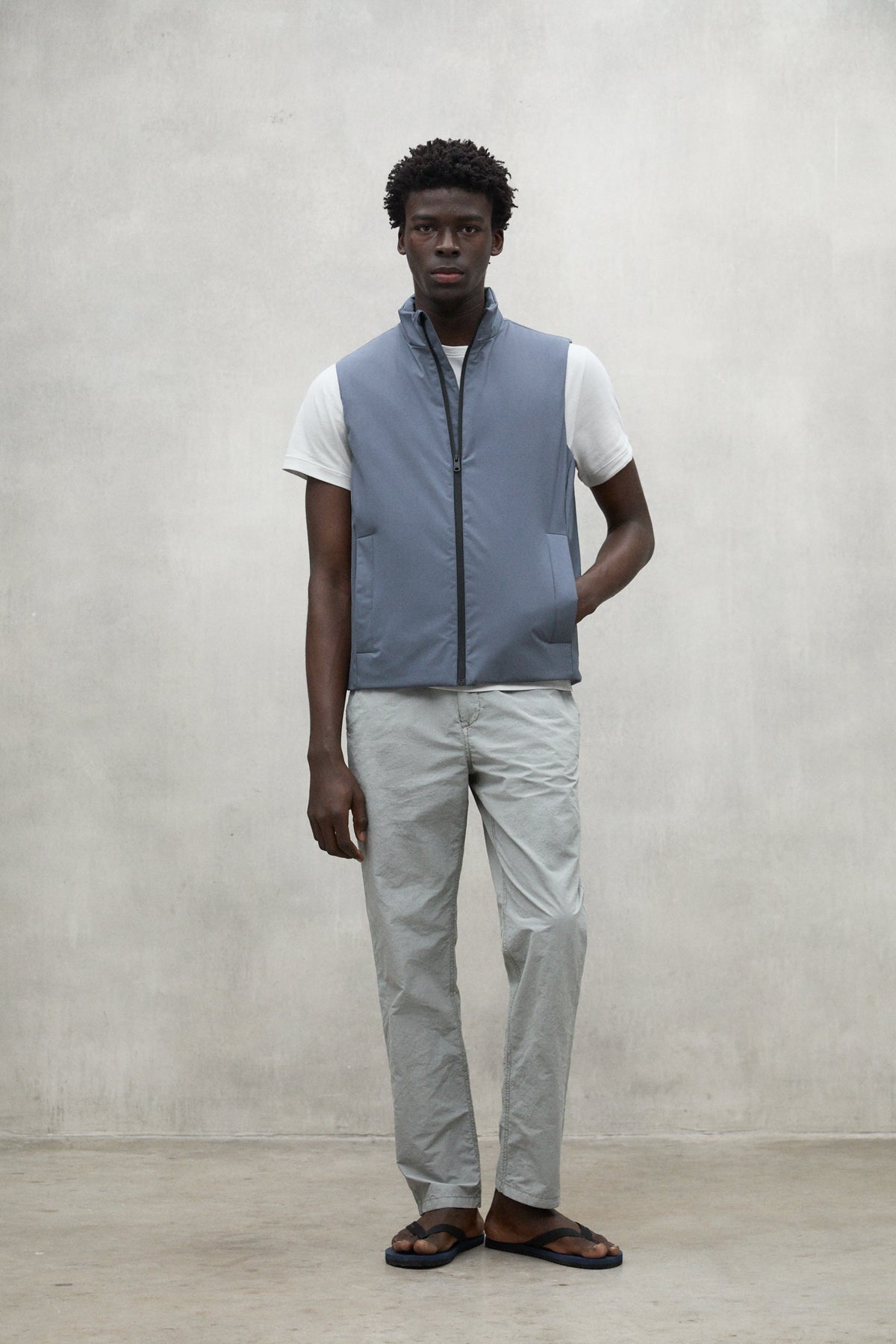 GREY TEIDE VEST