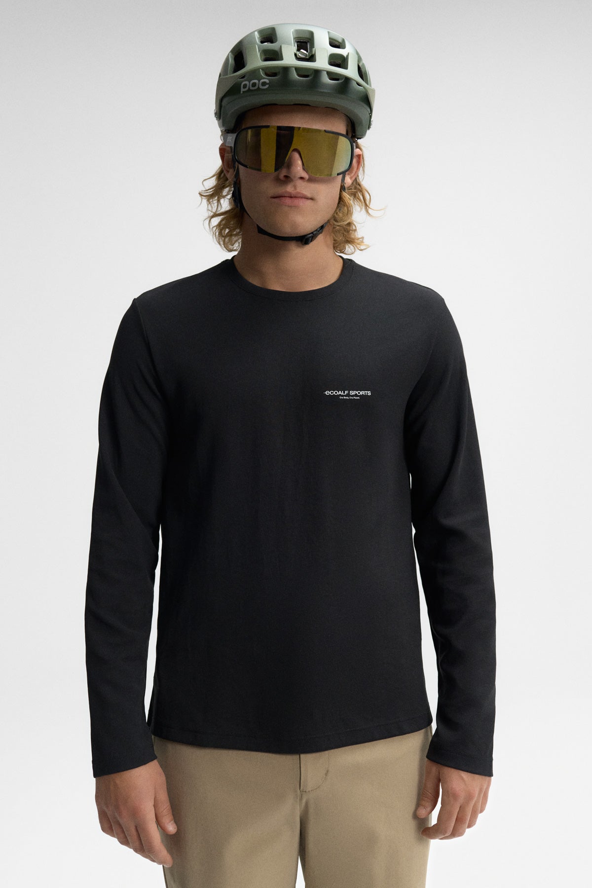 VAL EXPLORER UNISEX LANGÄRMELIGES T-SHIRT SCHWARZ